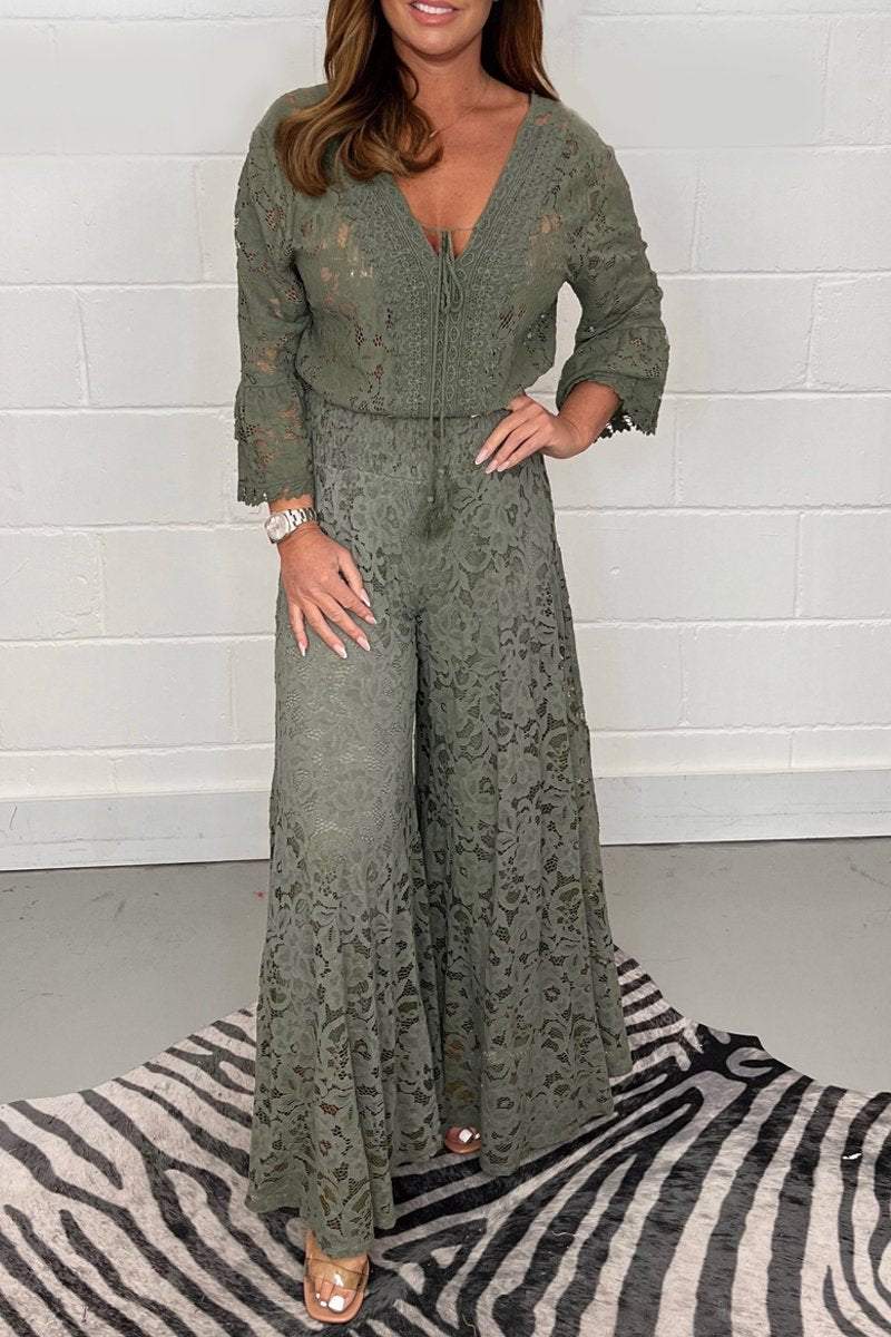Lace V-neck suit