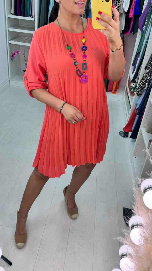 Solid Color Round Neck Pleated Dress